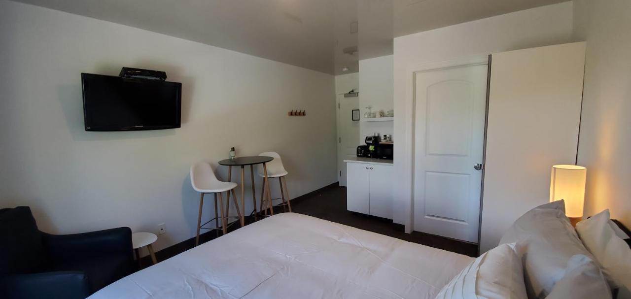 Inn Location Au Sommet Du 3*